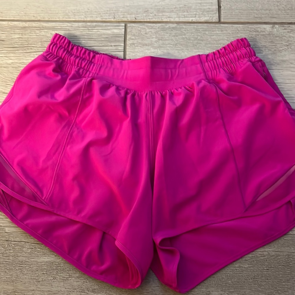 Lululemon Hotty Hot shorts 4” inseam